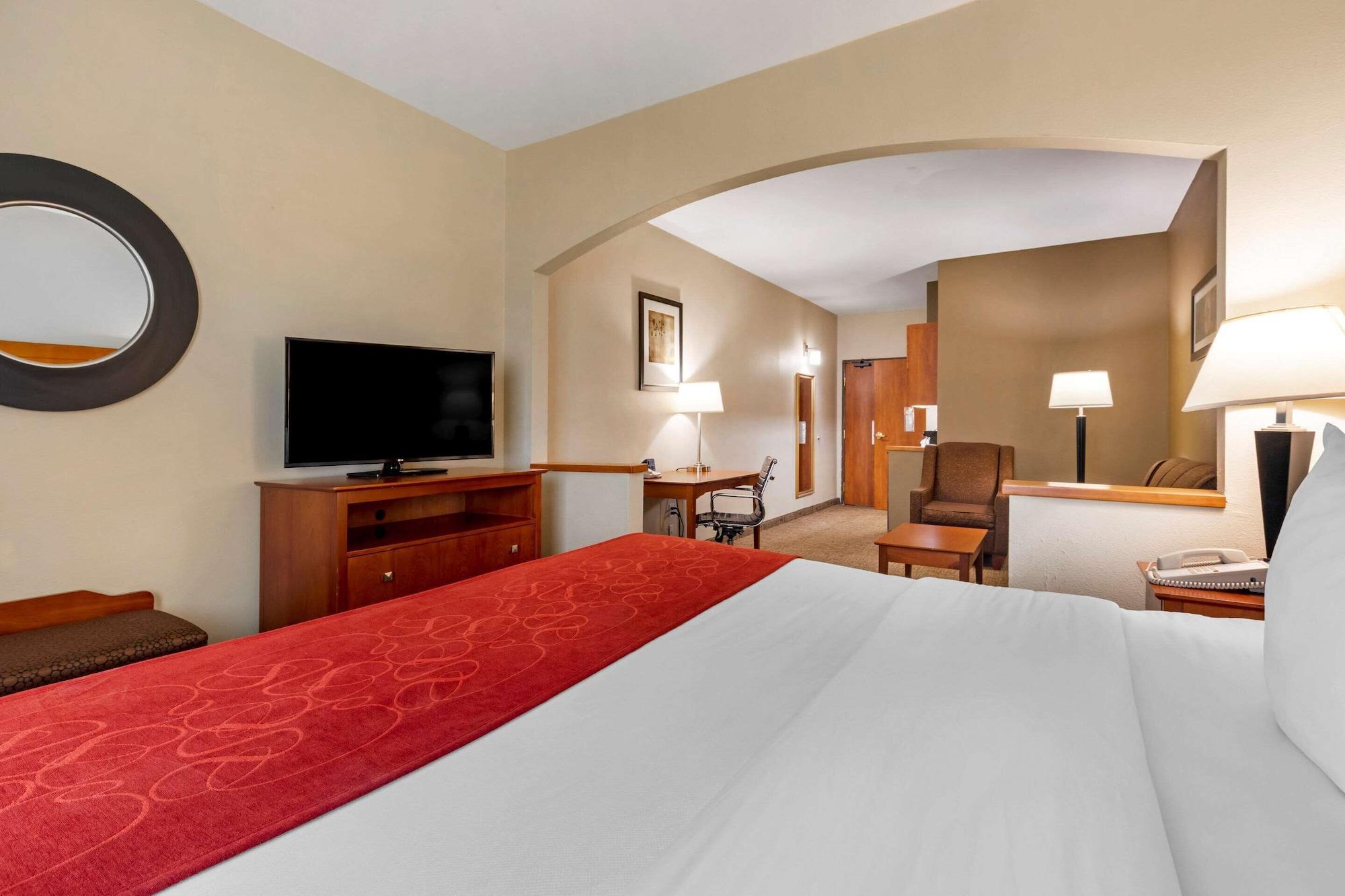 Comfort Suites North Dallas Exterior photo