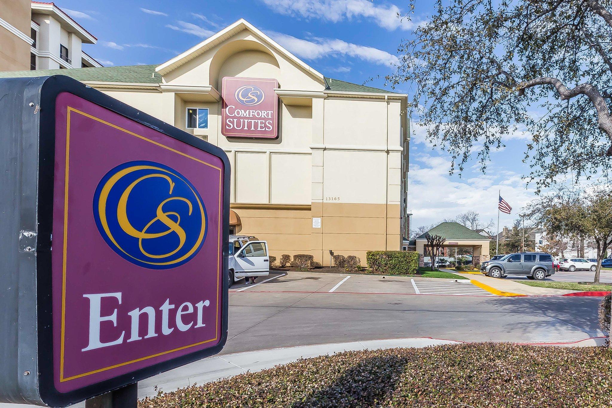 Comfort Suites North Dallas Exterior photo